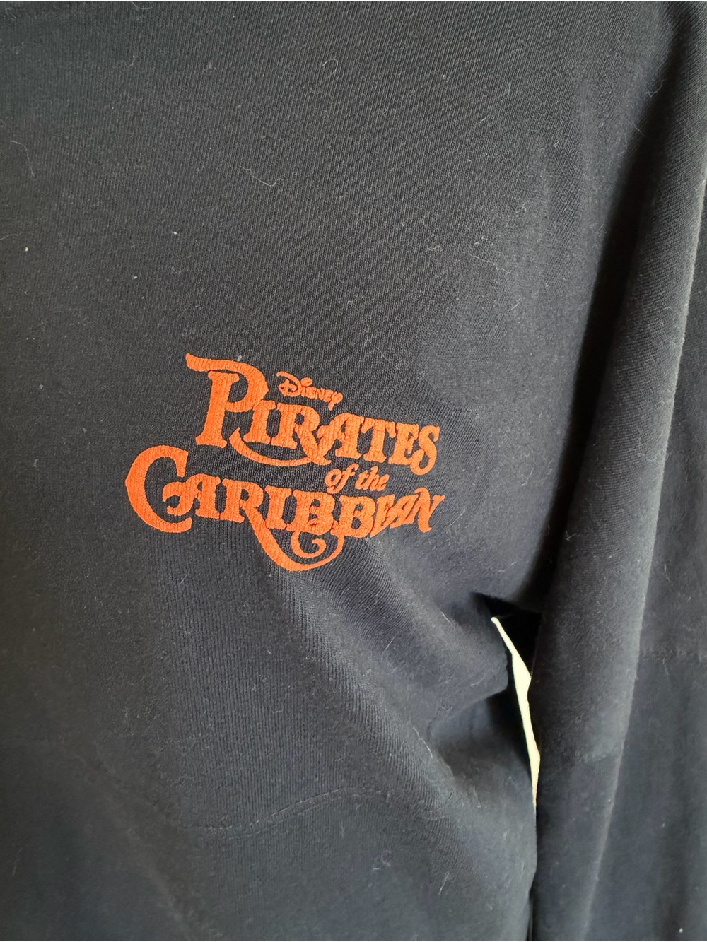 Disney Pirates of the Caribbean Spirit Jersey XL - Picture 4 of 4